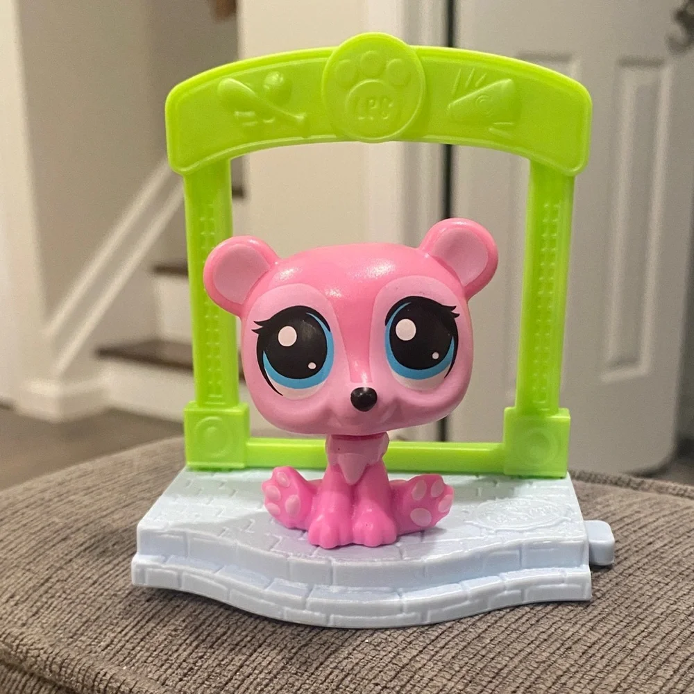 2015 Littlest Pet Shop McDonald’s Toy kids boys girls happy meal toys